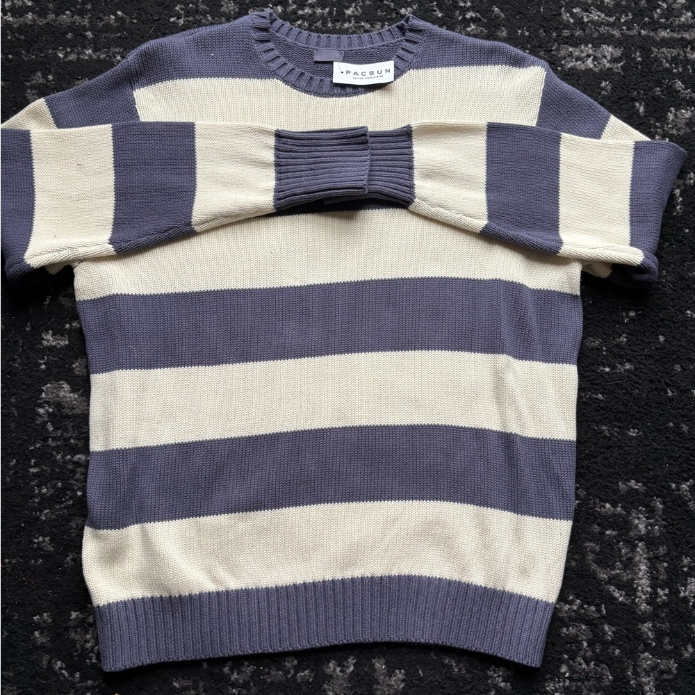 PacSun sweater